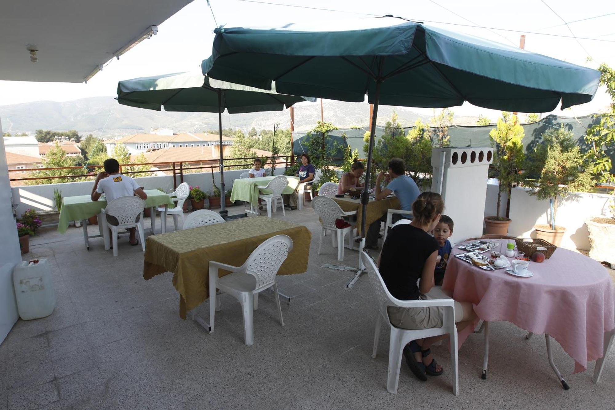 Vardar Pension Selçuk Exterior foto